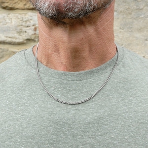 Colar de titânio extra fino e forte masculino
