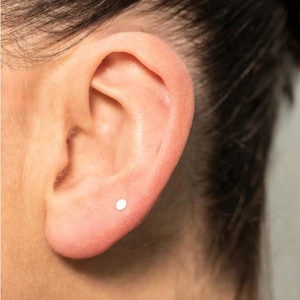 Sterling Silver Circle Labret Earring