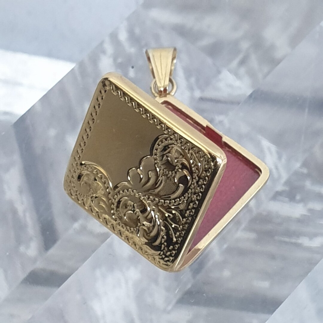 Handmade Square 9ct Gold Locket With Hand Engraving - Etsy