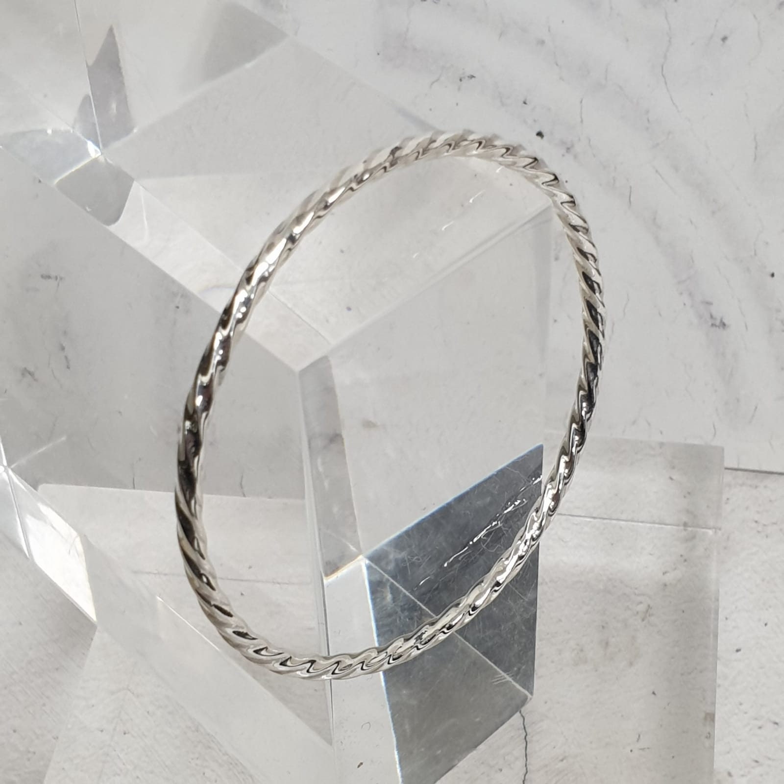Silver Twist Bangle, Spiral Bracelet, Solid Silver Stacker, Sterling Ribbon  Bangle, Modern Ladies Bangle - Etsy