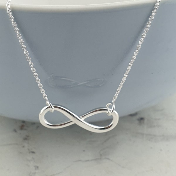 Collier infini en argent sterling