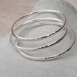 Conjunto de pulseira martelada pesada Tri Stacker