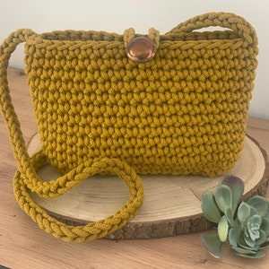 Häkeltasche kleine Tasche gehäkelt Umhängetasche Handytasche