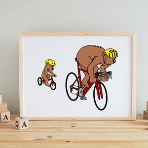 Papa Bear i Baby Bear Cycling Wall Art | Dekoracja ścienna do pokoju dziecięcego | Zwierzęta uprawiające sport, jazda na rowerze, sztuka w pokoju dziecięcym, dekoracja z kreskówek
