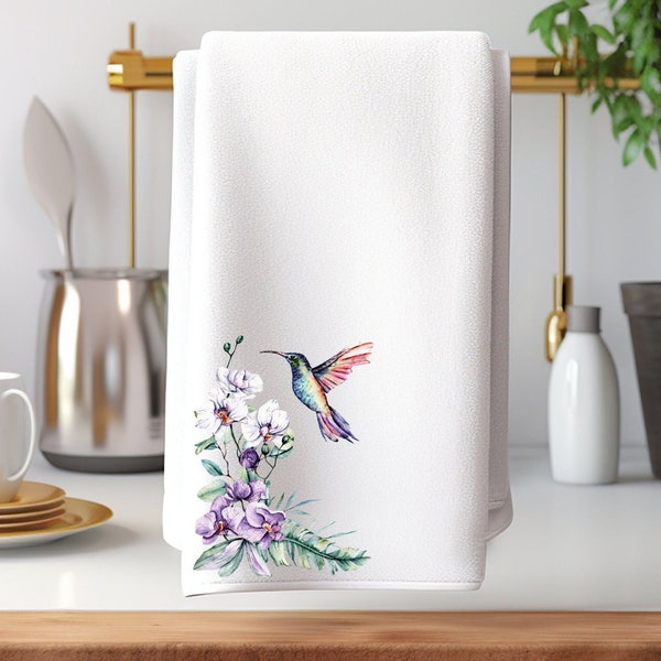 Hummingbird Hand Towel, Watercolor Hummingbird Towel, Hand Towel, Kitchen Towel, Bathroom Hand Towel, Dish Towel, Watercolor Bathroom Art