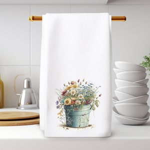 Floral Hand Towel, Spring Bath Decor, Wildflower Bath, Elegant Guest Towel, Floral Kitchen Decor, Bathroom Hand Towel, Luxury Hand Towel