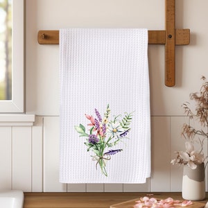 Spring Bouquet Waffle Weave Towel, Floral Kitchen Decor, Spring Tea Towel, Pastel Kitchen Accent, Floral Display Towel, Kitchen Accessory