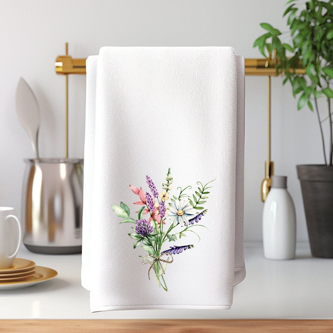 Floral Bath Hand Towel, Spring Bouquet Towel, Watercolor Floral Decor, Luxury Guest Accessory ...