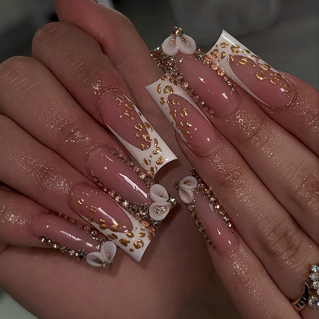 ロングネイルチップ ストーン装飾 ホワイト ベージュ Amazon | Sethexy ロングアーモンド ネイルチップ ラインストーン 立体