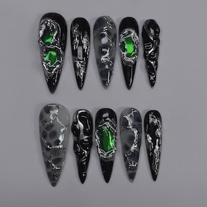 3D Gothic Press On Nails, Cyberpunk-Inspired Press-On Nails, Black and Green Futuristic Nail Ar, Gothic Metallic Fake Nails, Y2k Nails