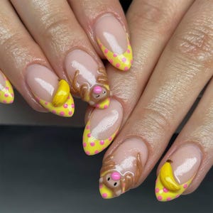 kawaii aap pers op nagels, 3D banaan schattige nailart, gele cartoonnagels, speelse pastelpers ons, schattige aapnagels, picknicknagels, schattige aapnagels