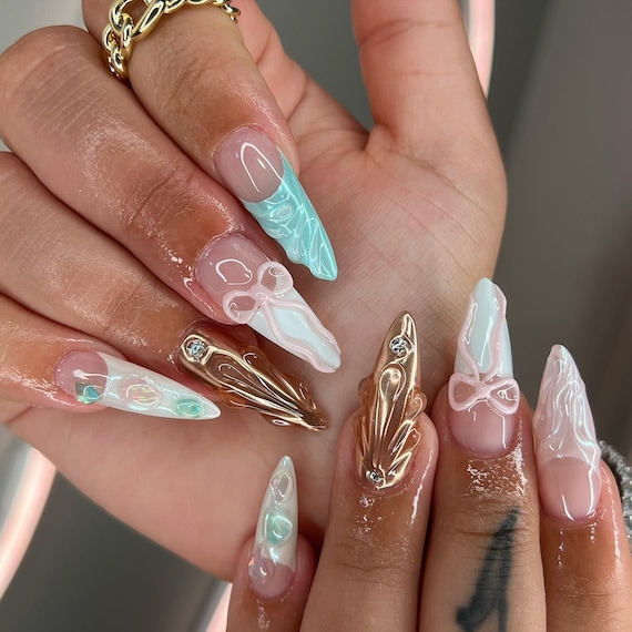 Luxury 3D Sculpted Press-on Nails, Gold and White Abstract