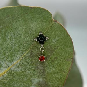 Genuine Onyx & Garnet Zia Dangle 18k White Gold from ANATOMETAL Threadless Jewelry, perfect for Helix, Nostril, Conch, Lobe, Flat + More