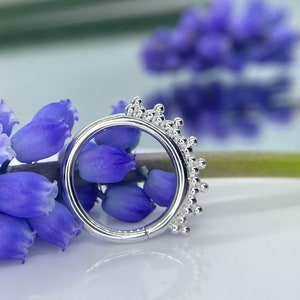 JUNIPURR Tri-bead Hinged Ring 14kt White Gold, 1.2mm 16g x 10mm for Daith, Helix, Lobe or Septum piercings