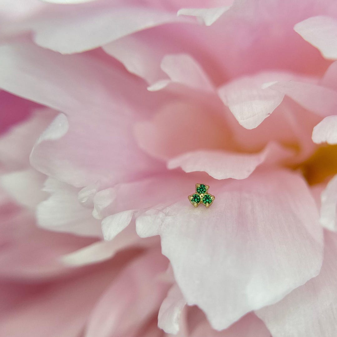 Mini Trinity Emerald CZ 2.5mm From Body Gems 14K Yellow Gold 1.2mm 16g ...