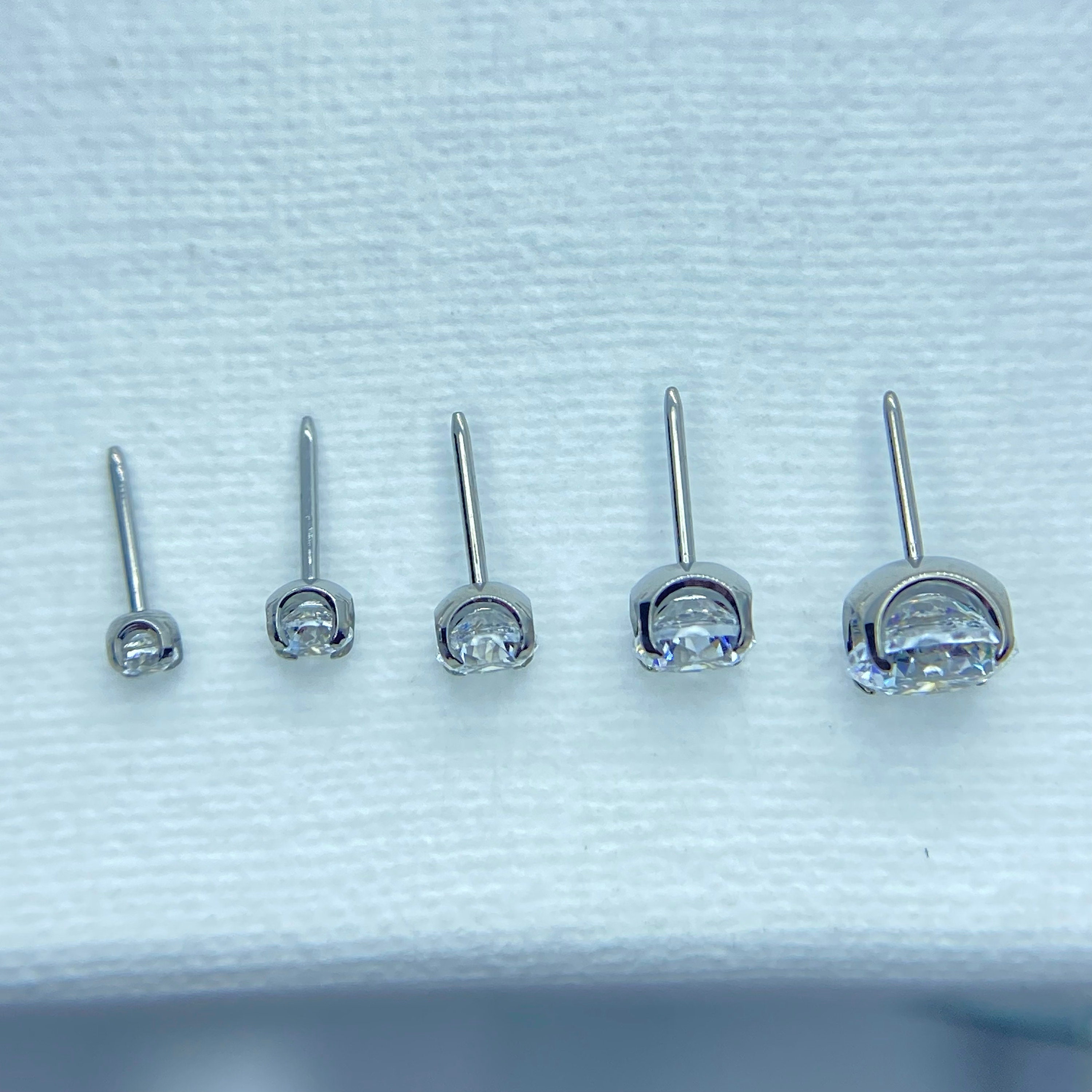 Neometal Titanium Prong Set Clear Cz Threadless Jewelry