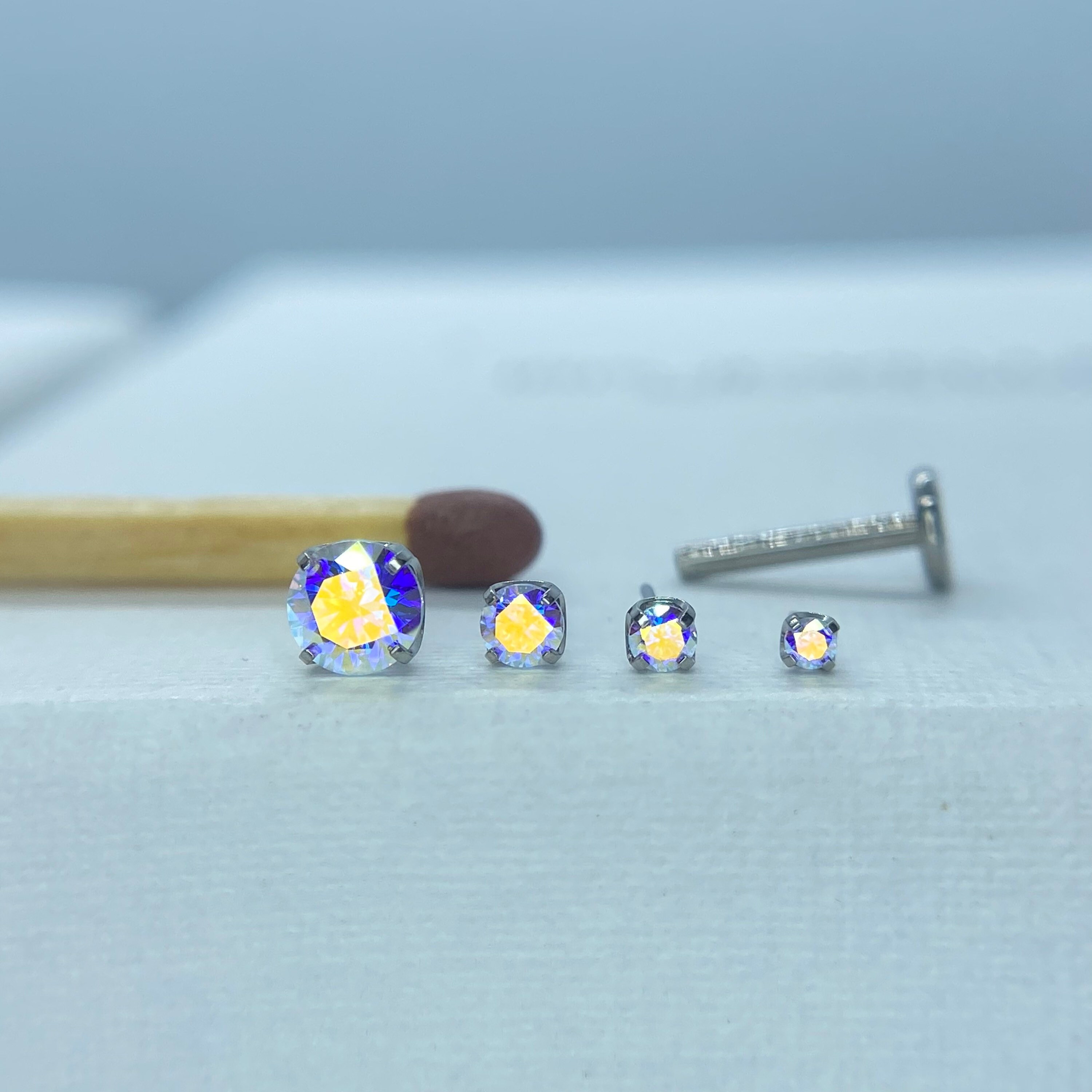 Neometal Titanium Prong Set Aurora Borealis Cz Threadless