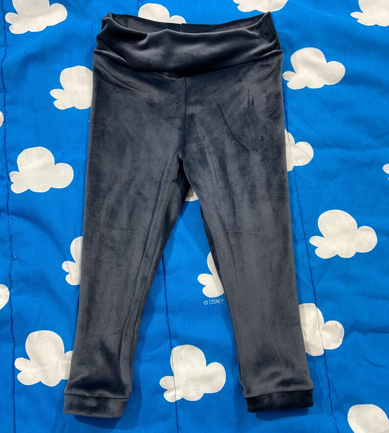 Super soft and cozy leggings size 12 months
