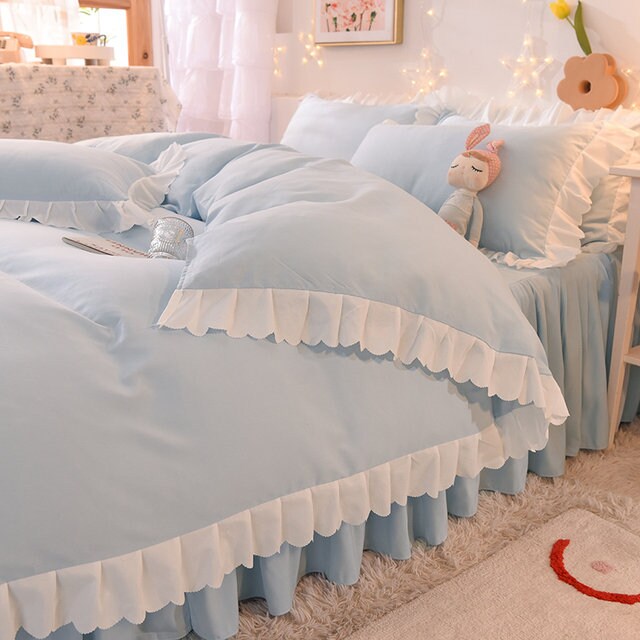 white frilly duvet set