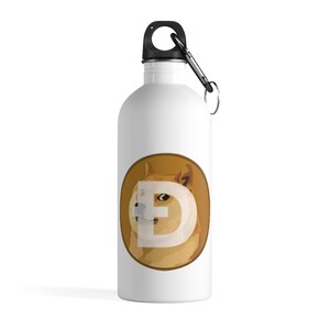 May include: White stainless steel water bottle with a black lid and a black carabiner. The bottle has a round sticker with a brown background and a cartoon dog with a white letter "D" over its face.
