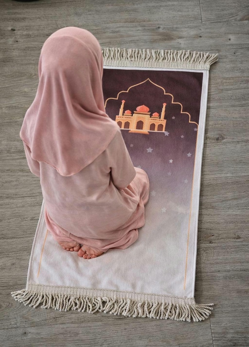 Personalised Kids Prayer Mat – Mini Muslim Sajada for Children | Ramadan Eid Gift | Islamic Prayer Rug Boys Girls | Musallah Janamaz image 12