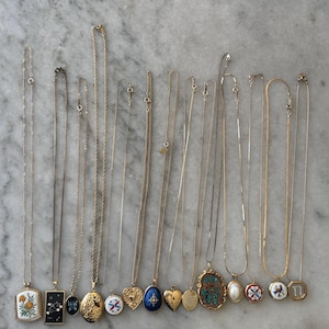 Vintage Avon Stora Hängsmycken Halsband Kedjor Samlarobjekt Modesmycken Katalog Guld