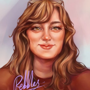 Puede incluir: Un retrato de una mujer con el pelo largo y ondulado de color marr&oacute;n. Lleva una camisa roja y tiene una sonrisa c&aacute;lida y amigable. La imagen est&aacute; firmada con "Pebbles" en morado.