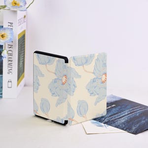 Blue flower Kindle Case that Fits kindle Paperwhite 10/11/12, Kindle 8/10/11/12, Kindle Colorsoft, Kindle Scribe, Kobo Libra, kindle Cover