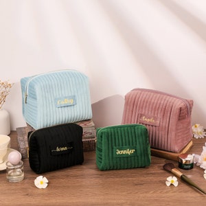 Personalisierte Samt Make-up Tasche, Kulturbeutel, Make-up Tasche, Benutzerdefinierte Brautjungfer Geschenke, Geschenk für Sie, Bachelorette Geschenk, Muttertagsgeschenk