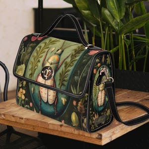 Lady Beetle Dark Cottagecore Canvas Satchel Bag, sac à bandoulière avec poignée supérieure, sac à main boho hippie, sac à main insecte sorcière, insecte botanique scarabée