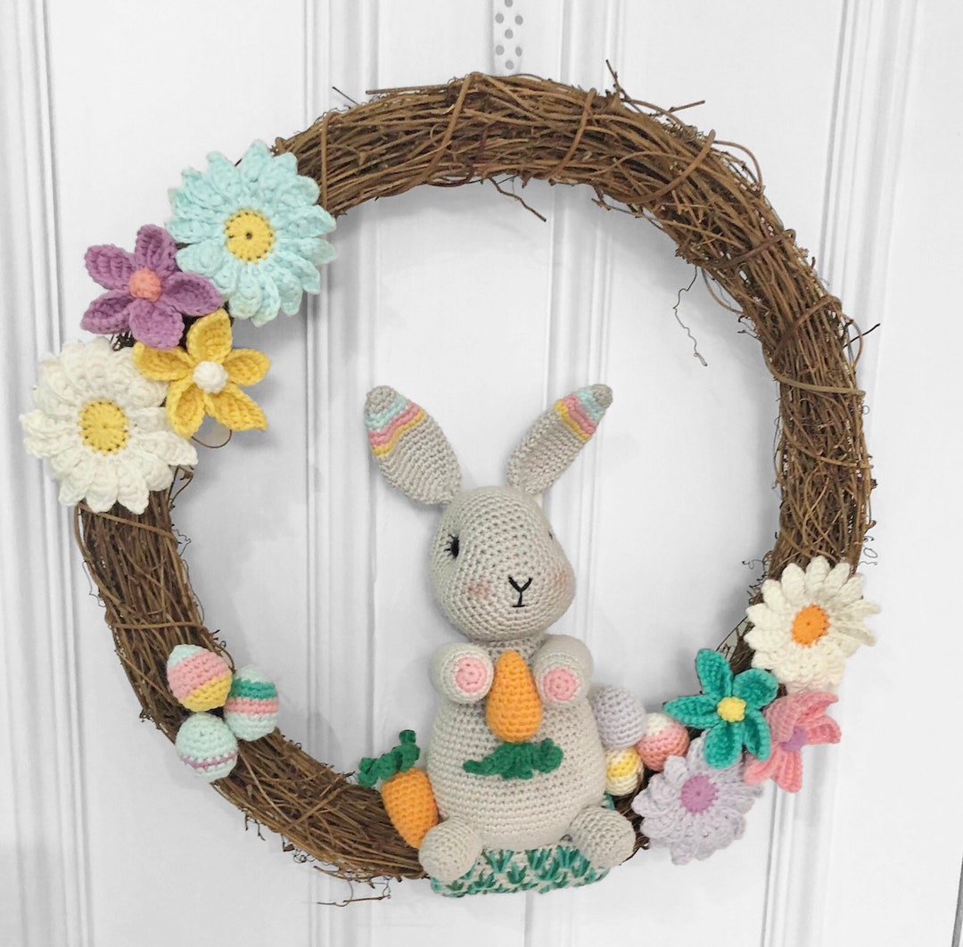 Easter Bunny Wreath Crochet Pattern, Spring Wall Hanging, Spring