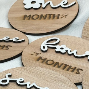 Conjunto de discos de hitos para bebés / Tarjetas de hitos de Hello World / Regalo para recién nacidos / Regalo de baby shower / Accesorios fotográficos en redes sociales para bebés / Hitos mensuales
