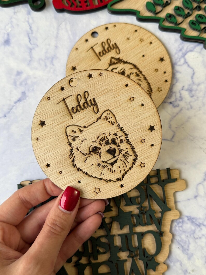 Custom Dog Christmas Ornament, Wooden Disc Engraved With Pomeranian