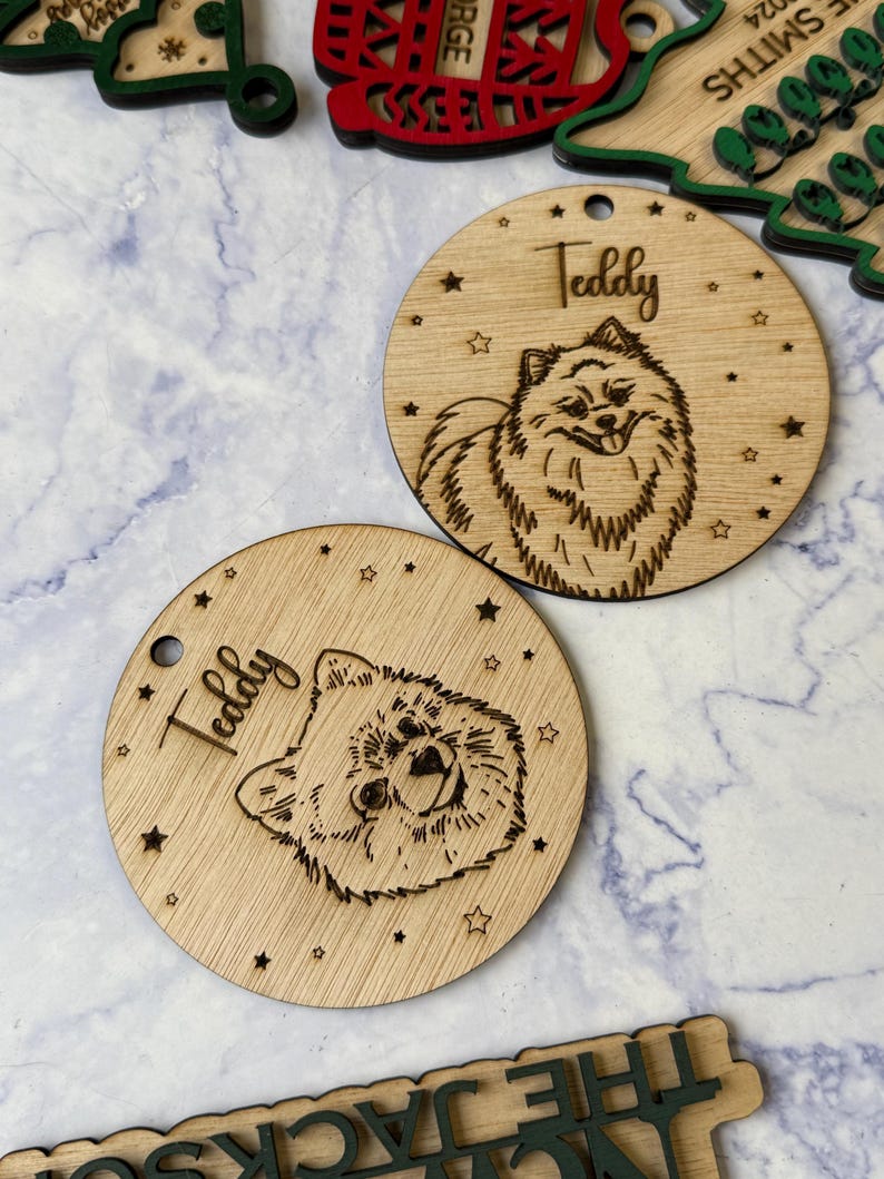 Custom Dog Christmas Ornament, Wooden Disc Engraved With Pomeranian