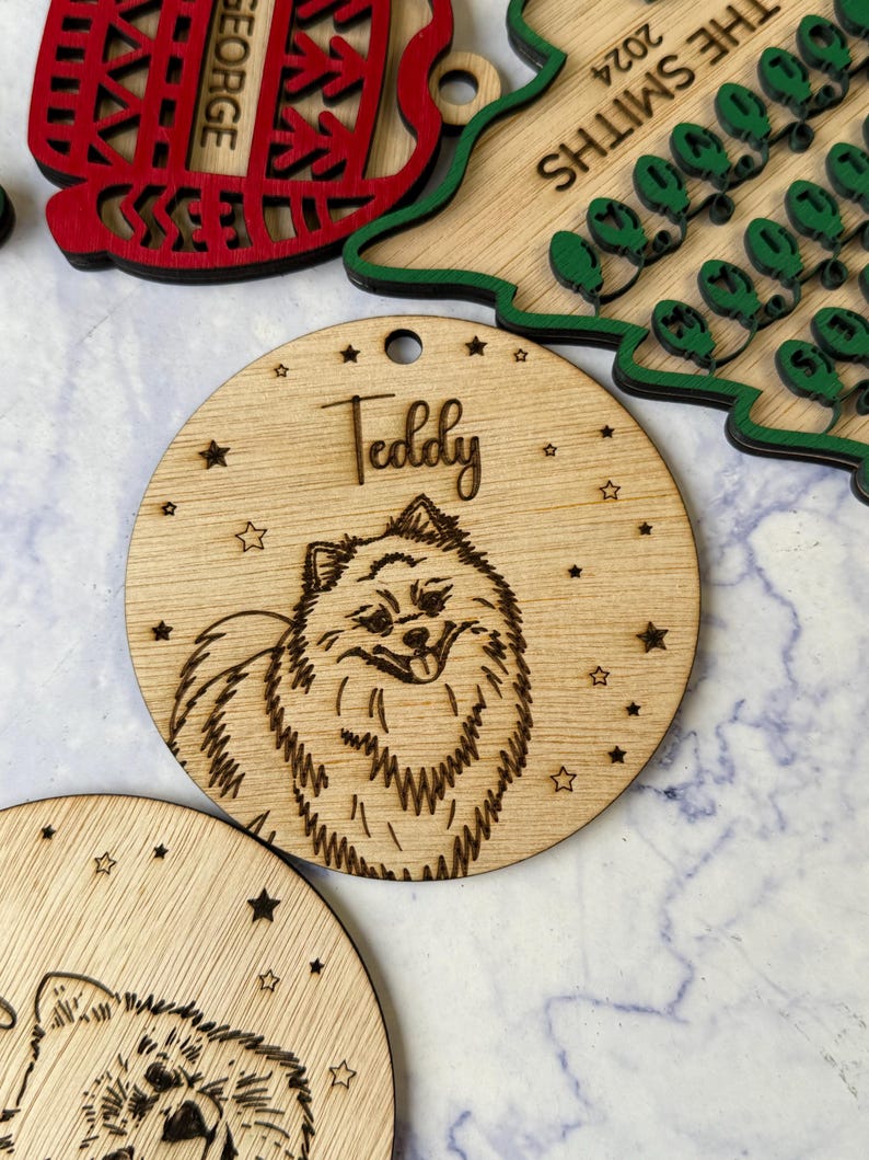 Custom Dog Christmas Ornament, Wooden Disc Engraved With Pomeranian