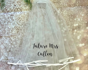 Hen Party Veil | Personalised | Two tier | With comb | Soon to be Mrs | Future Mrs | Bride to be | Hen Accessory | Classy Bachelorette party