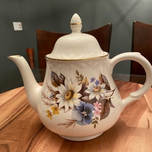 Floral Arthur Wood TeaPot