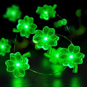 St. Patrick’s Day Decorations 13Ft 50LED Green Shamrock String Lights, Battery Operated Clover Lights for Irish Party Indoor Outdoor Decor