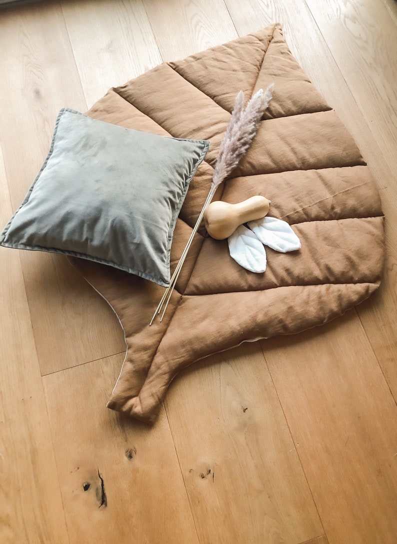 Große Blatt Spieldecke aus Leinen Beige