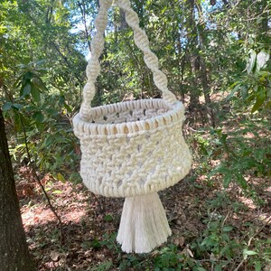 Macrame basket, flower girl basket, boho wedding accessory, plant holder, Easter Basket image 8