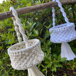 Macrame basket, flower girl basket, boho wedding accessory, plant holder, Easter Basket image 2