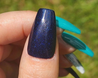 Heart of the Ocean- blue dip powder, blue nail dip, dip powder, nail dip powder, dip powder nails, nail dips, titanic sapphire
