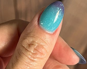 ARCTIC TWILIGHT -thermal dip powder, blue, purple, dip powder, diy nails, nail dips, summer nails