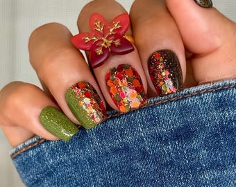 FIRESIDE- fall glitter dip powder, glitter nail dip, dip powder, dip powder, nail dip, dip nails, fall nails, fall mani, diy nails