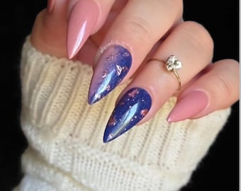 She is the Moment- navy and rose gold foil, foil dip powder, diy nails, dip powder, blue nails, nails at home,