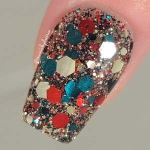NUTCRACKER- seasonal, red, gold green glitter, dip powder, Christmas glitter dip powder, nail dip, dip nails, nail dips, christmas nails