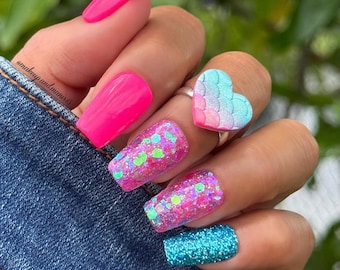 BOSSY BEACHES- pink glitter dip powder, neon pink, glitter dip powder, nails, diy nails