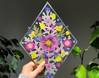 押し花アート、ステンドグラス、押し花フレーム、お母さんへのユニークなギフト、ボタニカルウォールアート、窓飾り、誕生花ギフト