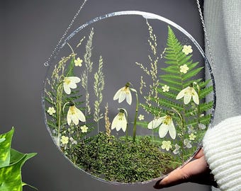 Pressed flower art, Suncatcher, Pressed flower frame, Birhmonth flower portrait