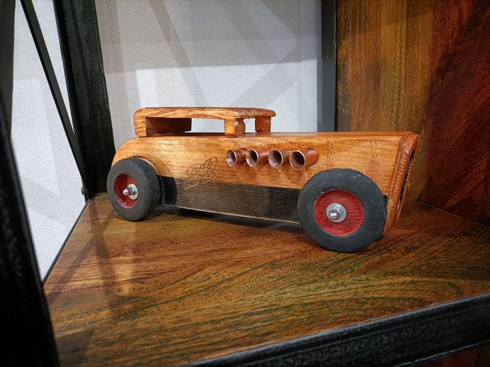 Voiture Bois - Style Vintage Decoration.
